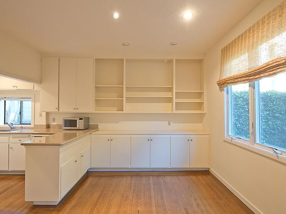 4th image of 2823 Union St