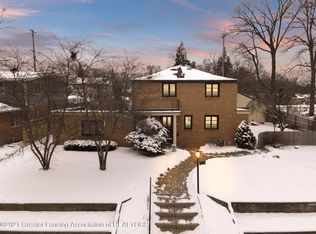 821 E Collingwood Dr, East Lansing, MI 48823