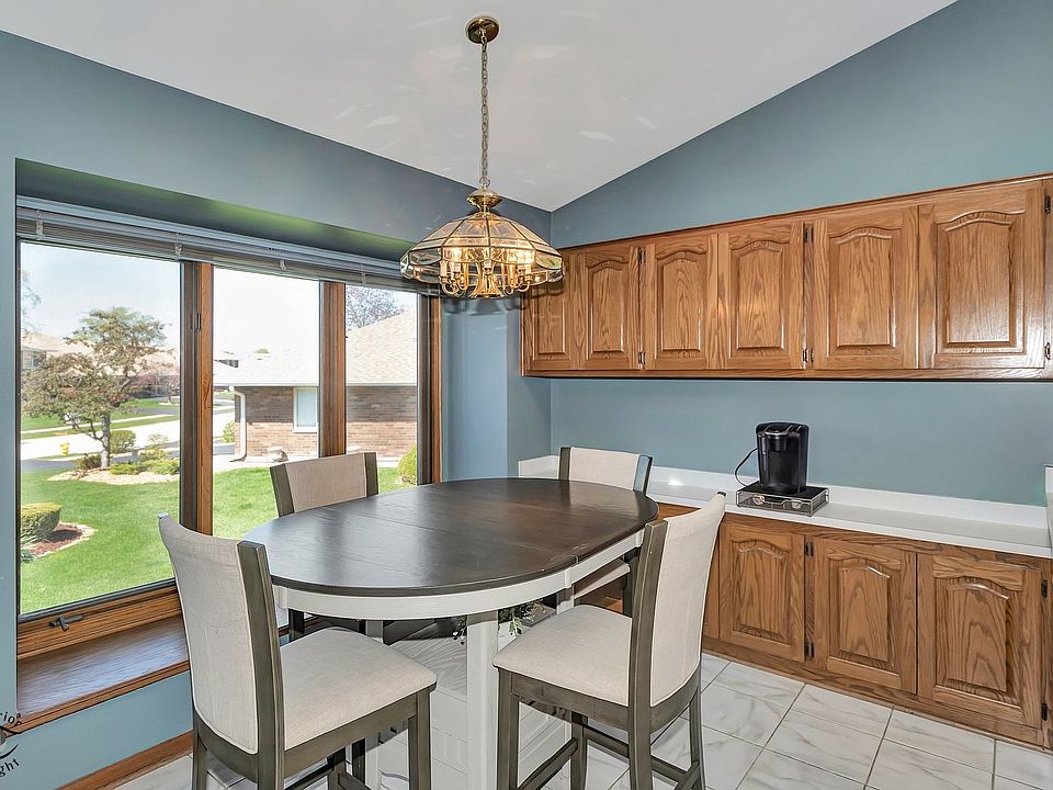 8827 Clearview Dr, Orland Park, IL 60462 | Zillow