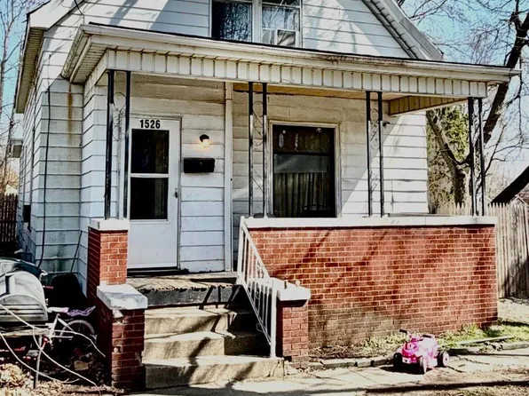 1526 S Griswold St, Peoria, IL 61605