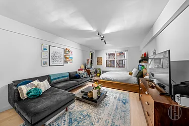 345 East 54th Street, #4B