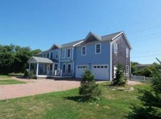 35 John Kesson Ln, Middletown, RI 02842