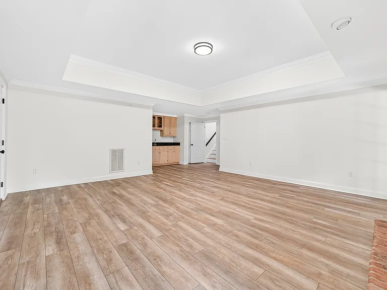 18716 Hammock Ln — Photo 37