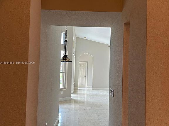 5th image of 18580 SW 44th St #0