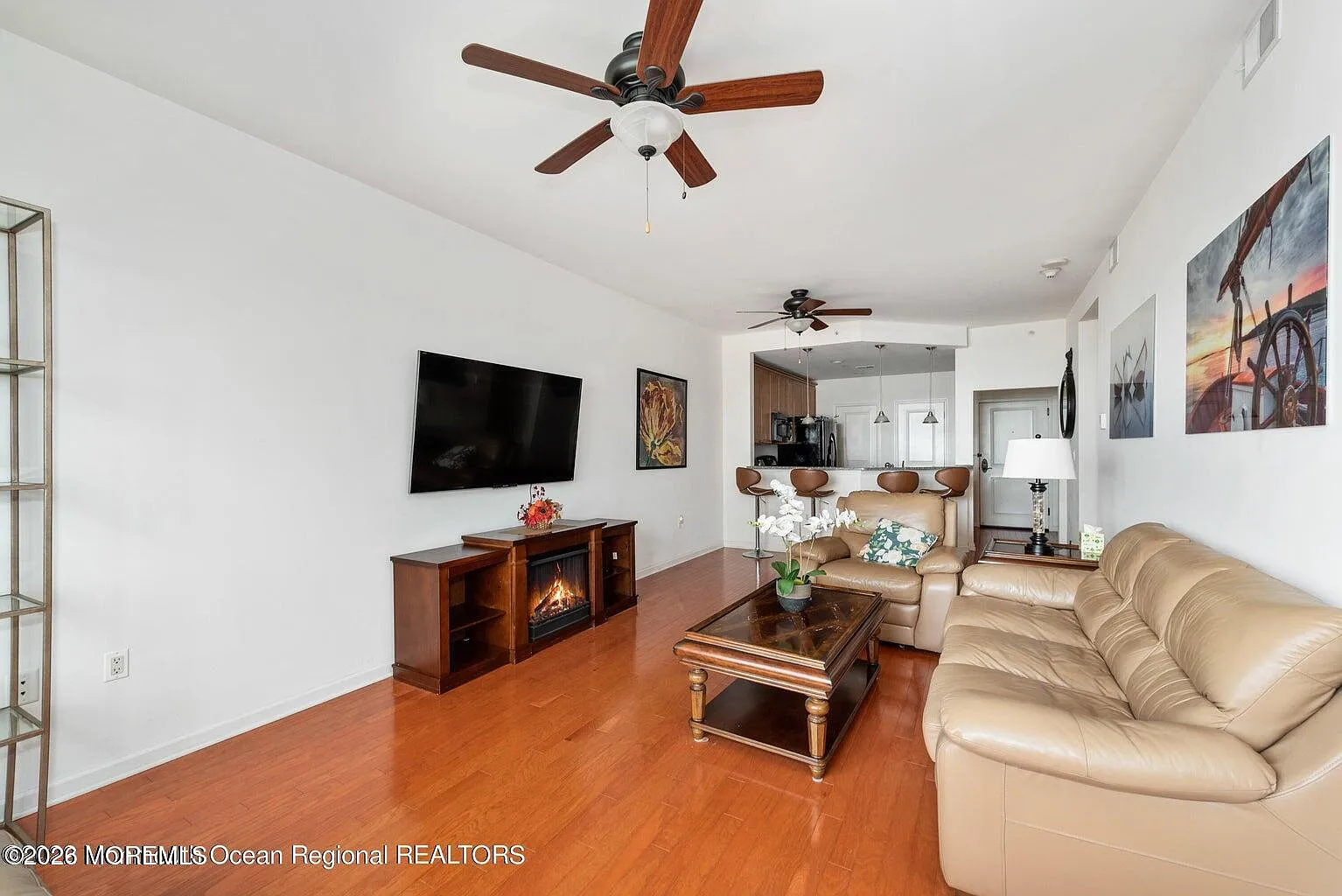 1 bed, 1.5 bath, $3,300 — Photo 4