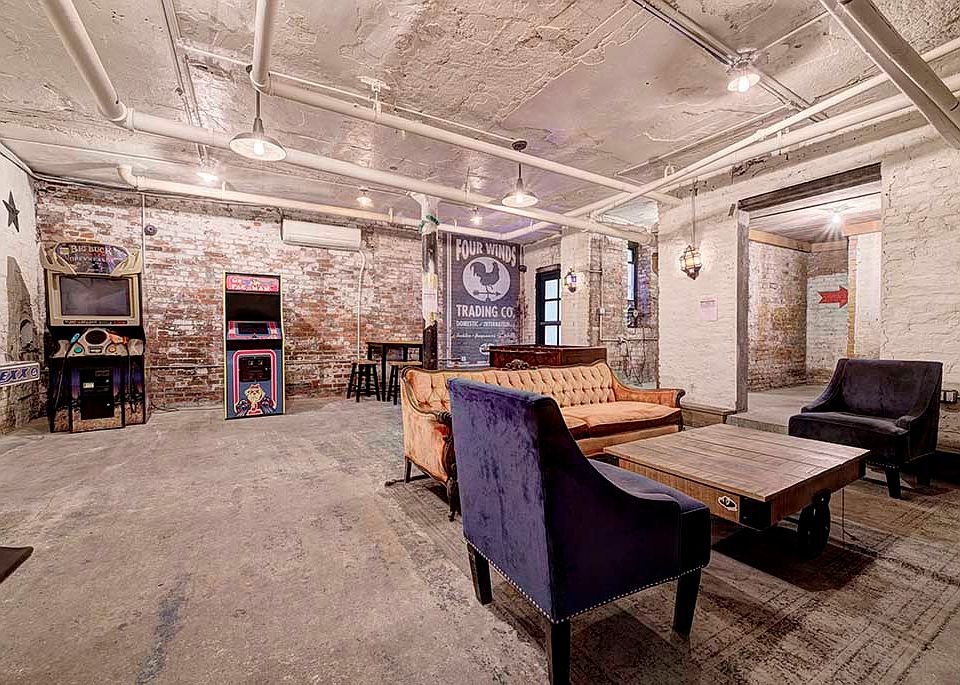 2nd image of 207 Madison St APT 13