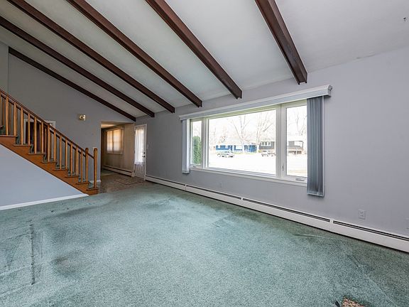 4th image of 812 Geddes Ct