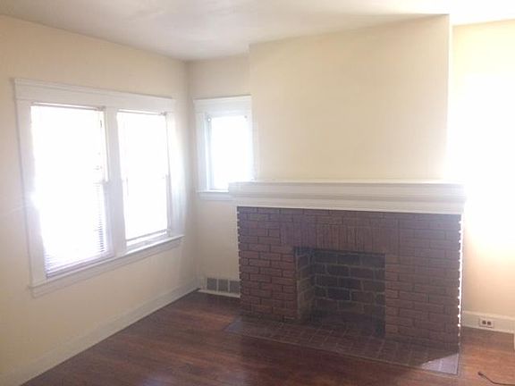 2nd image of 2288 Grandview Ave