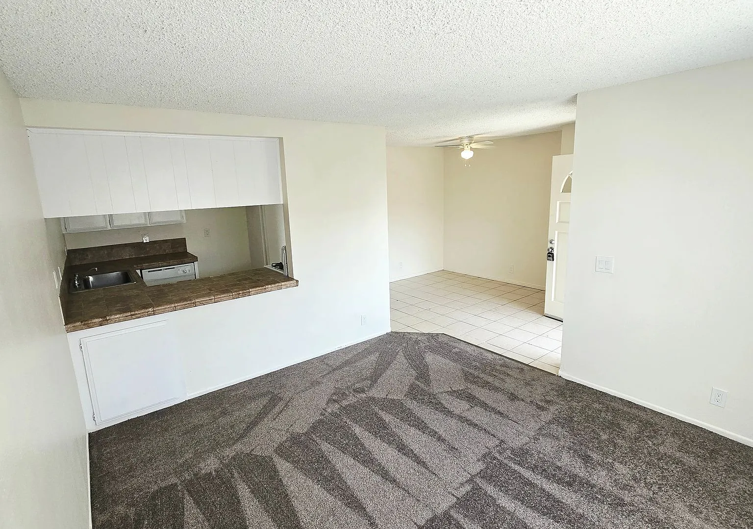 Two Bedroom Apartment For Rent in Ontario — Photo 3