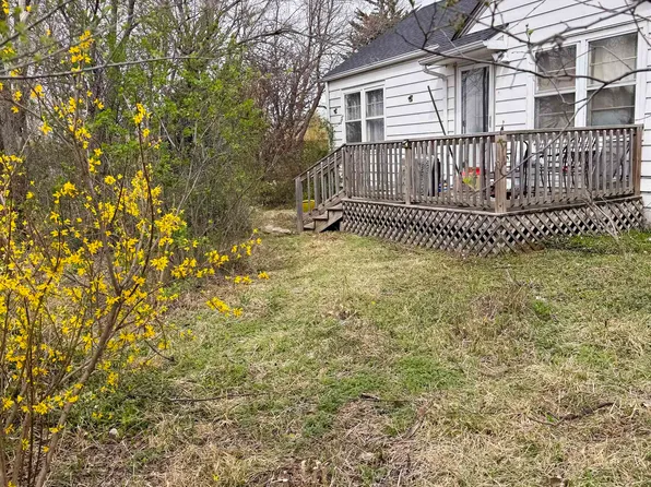 5101 E New Jersey Dr, Wichita, KS 67210