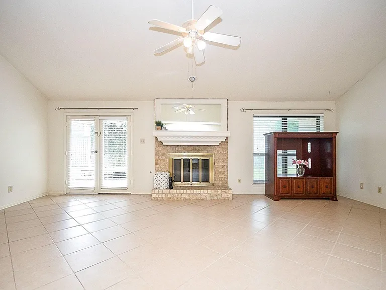 4902 Rainwater Dr — Photo 11