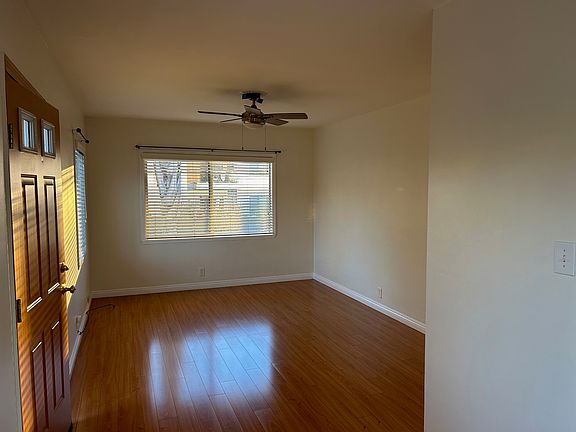3rd image of 215 1/2 N Columbus Ave #215-1/2