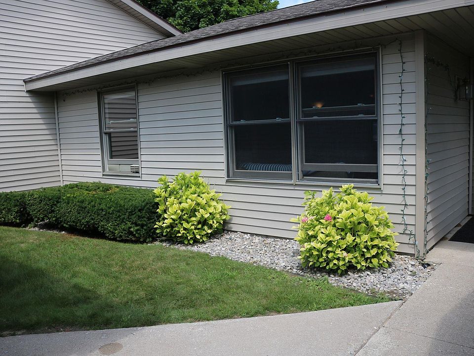 5273 Gray Rd APT 2, Traverse City, MI 49684 Zillow