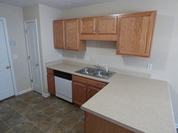 5th image of 1318 Greyrock Cir