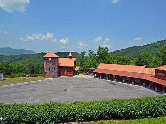 4th image of 1740 High Rock Way