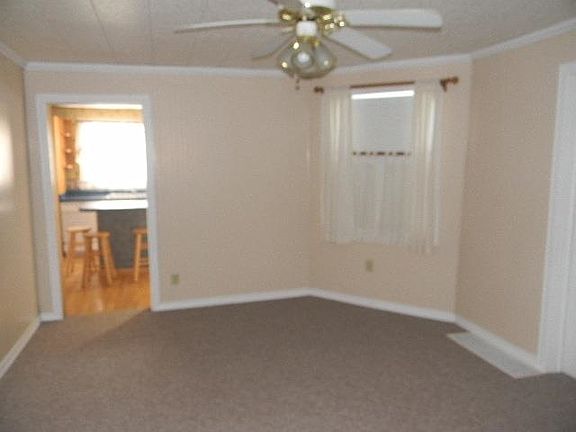 4th image of 615 W Main St