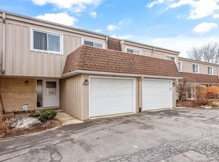 32 N Park Blvd, Glen Ellyn, IL 60137