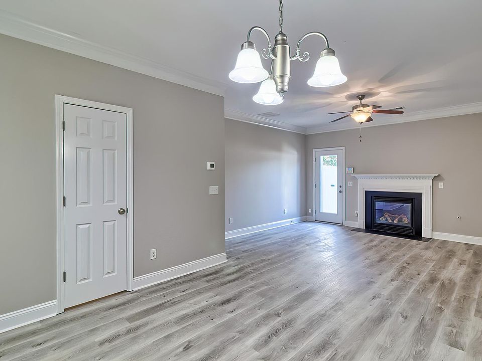 1st image of 833 Forest Park Rd #115