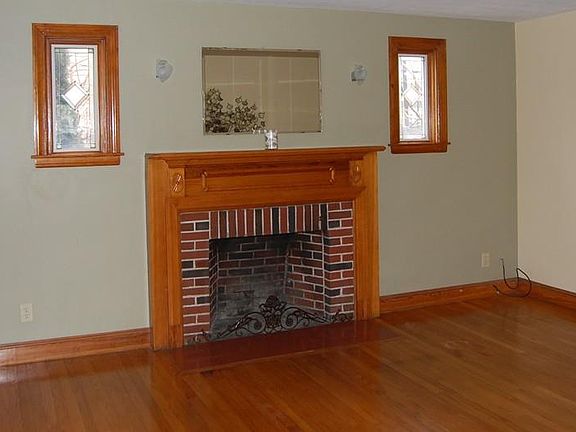 2nd image of 138 Waverly Ave