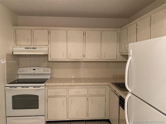 5th image of 7701 Camino Real #A220