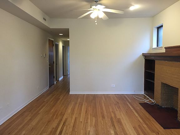 2nd image of 1900 W Montrose Ave #1902-2E