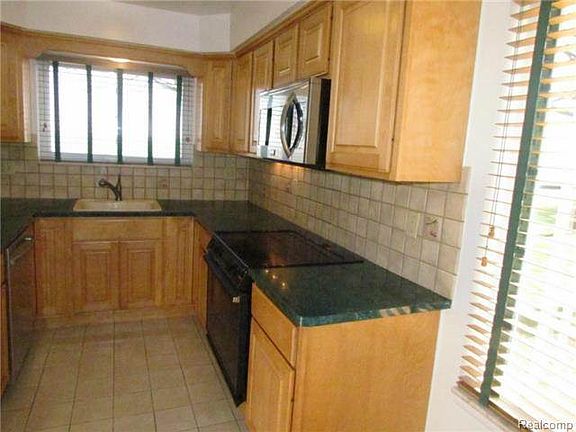 3rd image of 34760 E Lake Dr