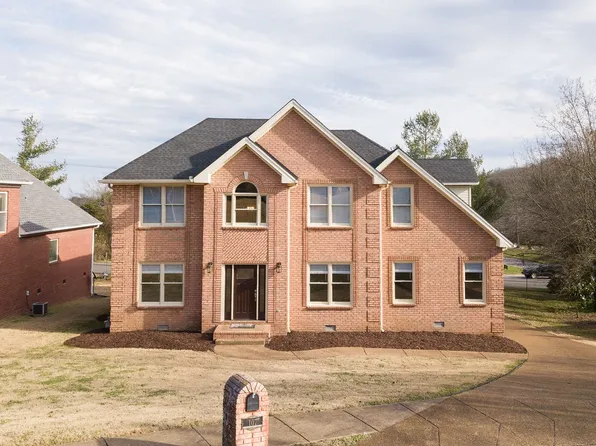 107 Troon Ct, Hendersonville, TN 37075