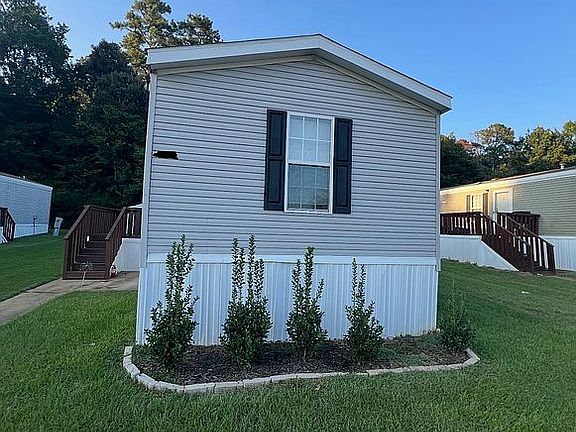 3rd image of 3127 Greenfield Rd