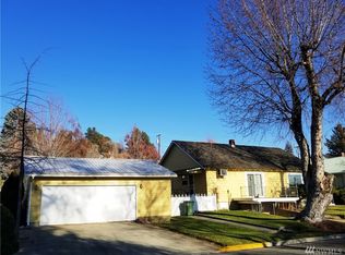 18 W Cherry St, Omak, WA 98841