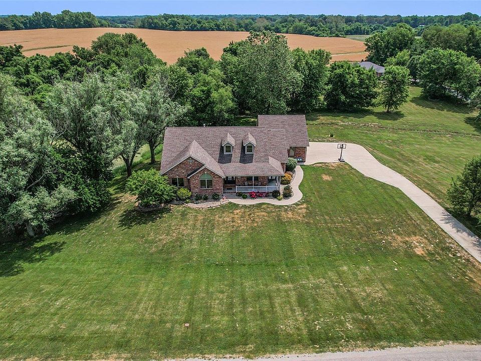 1316 Beanehaven Dr, Godfrey, IL 62035 | Zillow