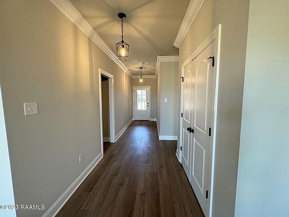 2nd image of 117 Aubergine Ln