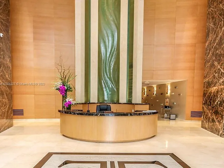 15901 Collins Ave #25F — Photo 4