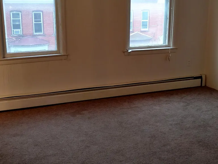 13 E Walnut St #3 — Photo 8