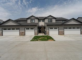 5233 Harvest Square Pl NW, Rochester, MN 55901