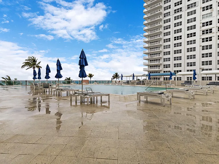 3900 Galt Ocean Dr #2114 — Photo 48