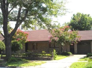 1634 E 17th Pl, Tulsa, OK 74120