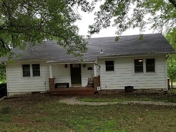 Brick walkway from drive