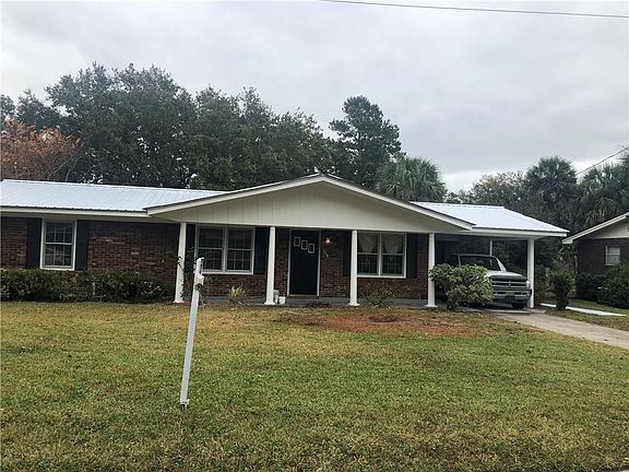 2nd image of 3218 Rosewood Ave