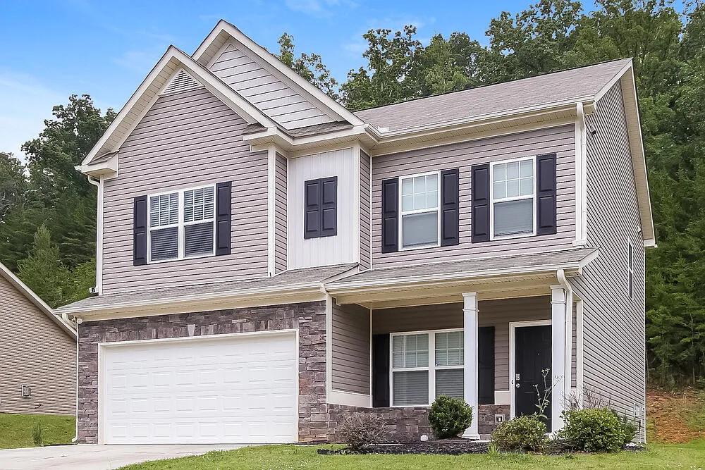 4 bed, 2.5 bath, 2100 sqft, $2,780 — Photo 4