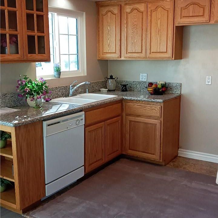 1st image of 812 W Huntington Dr APT 2