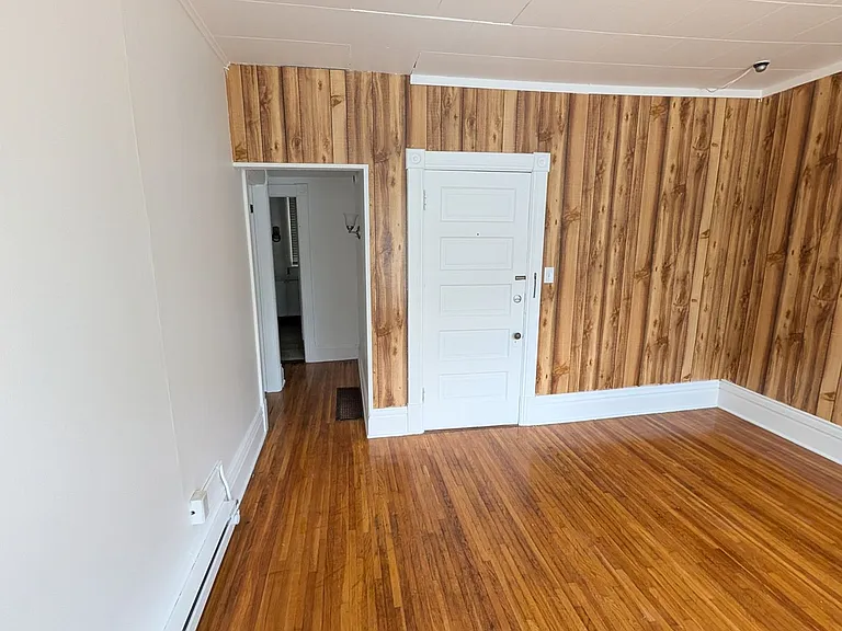 2221 West 1st Avenue — Photo 3