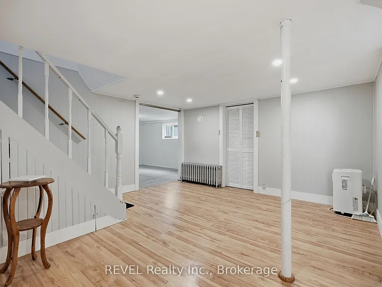 76 Chestnut St #2 — Photo 6