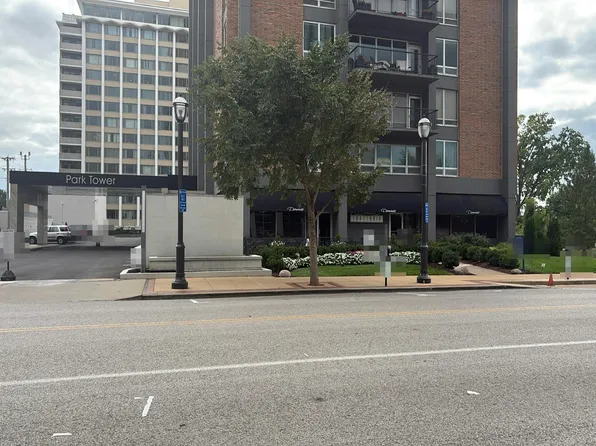 200 S Brentwood Blvd APT 4A, Saint Louis, MO 63105