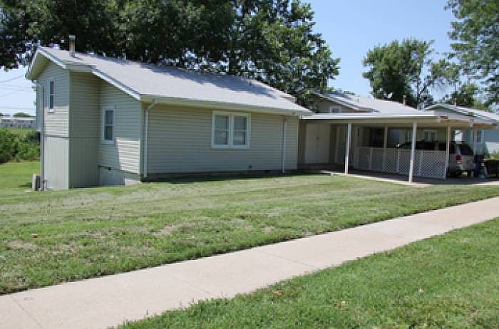 Tri-Level home