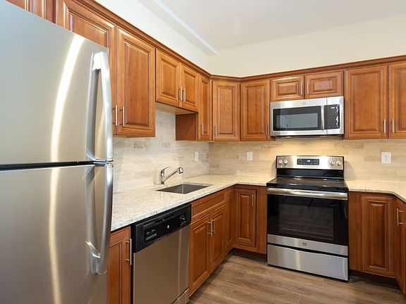 5th image of 1 Kensington Mnr #77ebaffd4