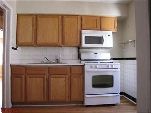2nd image of 7436 Hillsdale Dr