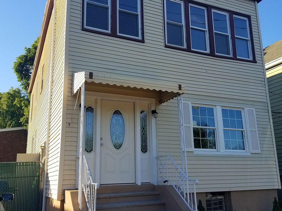 1st image of 18 Hobart Pl