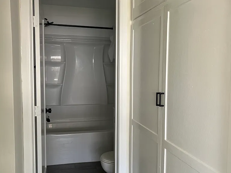 14 E Commonwealth Ave #B — Photo 12