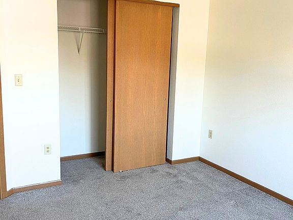 Additional Bedrooms with Closet