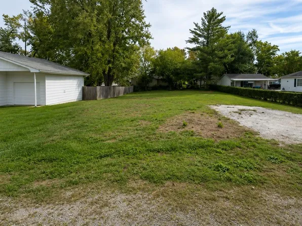 1084 N Fayette St, Jacksonville, IL 62650